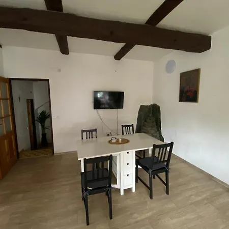 Privatunterkunft Underhillhouse