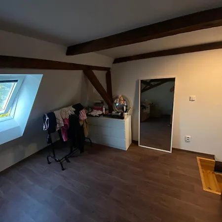 Privatunterkunft Underhillhouse Libesice