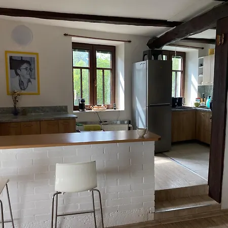 Underhillhouse * Libesice