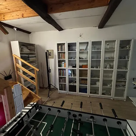 Underhillhouse Libesice